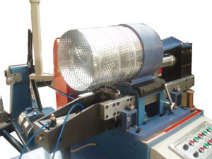 Photo de Machine de formage de noyau de filtre en spirale ZHL-600